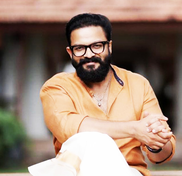 പാപം ചെയ്യാത്തവർ കല്ലെറിയട്ടെ; പാപികളുടെ നേരെ മാത്രം: ജയസൂര്യ
