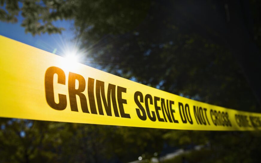 കൊല്ലത്ത് വഴക്കിനിടെ ഭാര്യയുടെ തലയ്‌ക്ക് വെട്ടിയ ഭർത്താവ് പോലീസ് കസ്റ്റഡിയിൽ; ആക്രമണം തടയാനെത്തിയ മറ്റ് രണ്ടുപേർക്കും വെട്ടേറ്റു