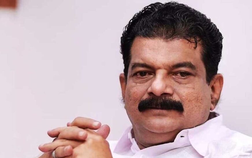 മനുഷ്യർ വന്യജീവികളാൽ കൊലചെയ്യപ്പെടുമ്പോൾ ​കോഴിക്കോട്ടെ ഒരു മന്ത്രി ഫാഷൻ ഷോയിലാണെന്ന് പി.വി. അൻവർ