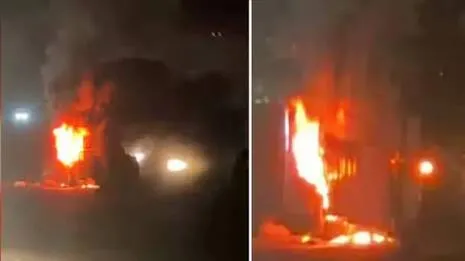 ബംഗളൂരുവിൽ നിന്ന് കണ്ണൂരിലേക്ക് വരുന്ന അശോക ട്രാവൽസിൻ്റെ ബസിന് തീപിടിച്ചു