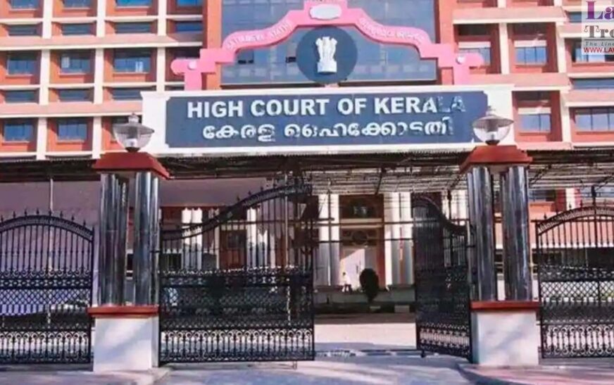 അനുമതിയില്ലാതെ പൊതുസ്ഥലങ്ങളിൽ കൊടിമരങ്ങൾ സ്ഥാപിക്കുന്നത് ഹൈക്കോടതി വിലക്കി