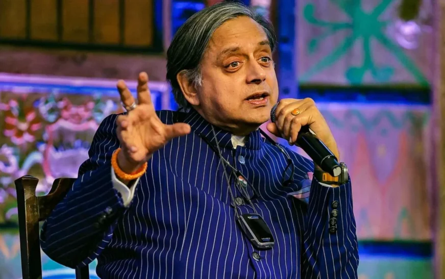 ബിജെപിയിലേക്ക് ഇല്ലെന്ന് ശശി തരൂർ