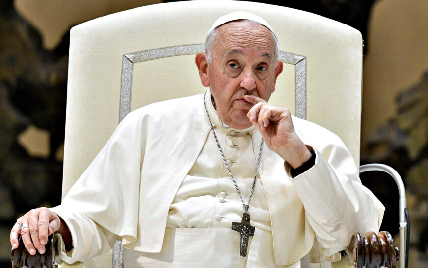 ഫ്രാൻസിസ് മാർപാപ്പയുടെ ആരോഗ്യനില ഗുരുതരം