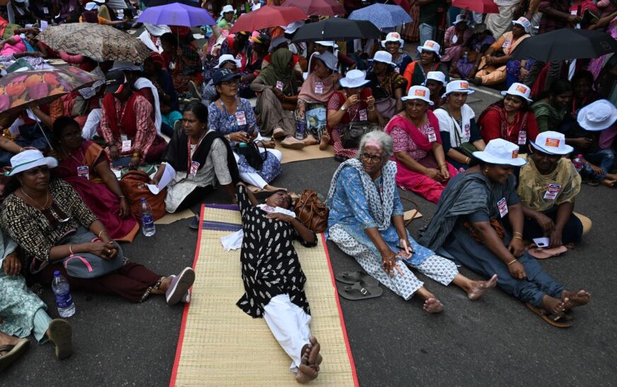 ആശ വർക്കർമാരുടെ നിരാഹാരസമരം ഇന്ന് പത്താം ദിവസം; തിങ്കളാഴ്‌ച മുടിമുറിച്ച് സമരം