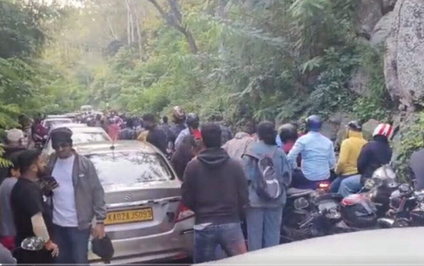 വിനോദസഞ്ചാര കേന്ദ്രമായ നന്ദി ഹിൽസിലേക്കുള്ള വാഹന പ്രവേശം നി​യ​ന്ത്രണം ഏർപ്പെടുത്തി