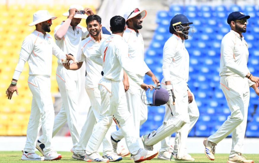 വിദർഭക്ക് മൂന്നാം രഞ്ജി കിരീടം; ഫൈനൽ സമനിലയിൽ;