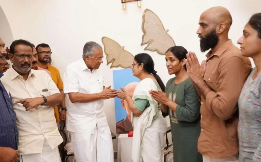 പഹല്‍ഗാം ഭീകരാക്രമണത്തില്‍ കൊല്ലപ്പെട്ട രാമചന്ദ്രൻ്റെ വീട് സന്ദർശിച്ച് മുഖ്യമന്ത്രി