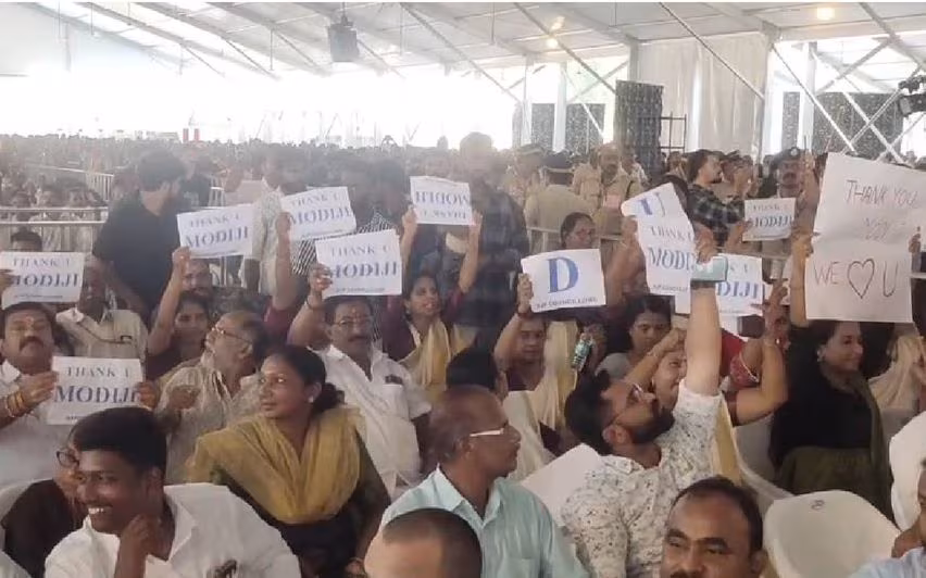 ചേരിതിരിഞ്ഞ് മുദ്രാവാക്യം വിളിച്ച് ബിജെപി-ഇടതുപക്ഷ പ്രവർത്തകർ, വിഴിഞ്ഞത്ത് ബഹളം