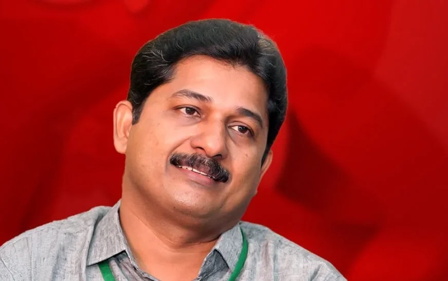 നിലമ്പൂർ ഉപതെരഞ്ഞെടുപ്പ്; എം.സ്വരാജ് നാമനിർദേശപത്രിക നൽകി