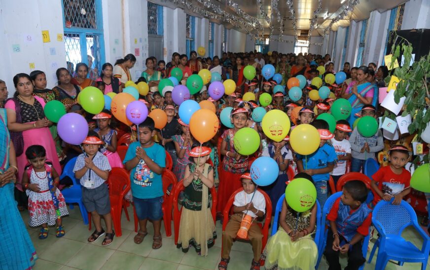 സംസ്ഥാനത്തെ സ്കൂളുകൾ തുറന്നു; ഈ വർഷം രണ്ടര ലക്ഷത്തിലധികം കുരുന്നുകൾ ഒന്നാം ക്ലാസിലേക്ക്