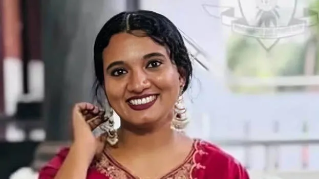 കണ്ണൂരിൽ യുവതിയെ ജനൽകമ്പിയിൽ തൂങ്ങിമരിച്ച നിലയിൽ കണ്ടെത്തി