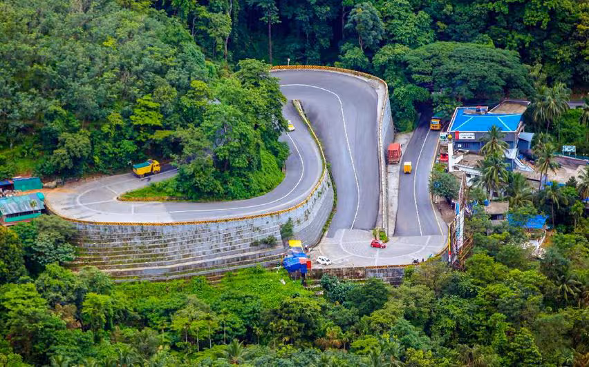 താമരശ്ശേരി ചുരത്തിൽ ഗതാഗത നിയന്ത്രണങ്ങൾക്ക് ഇളവ്