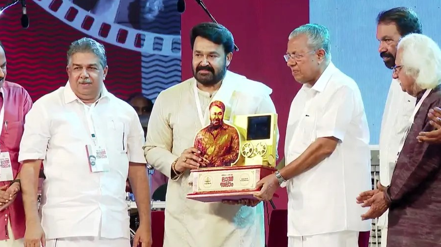 ദാദാസാഹേബ് ഫാല്‍ക്കെ പുരസ്‌കാരം നേടിയ മോഹന്‍ലാലിന് സർക്കാരിൻ്റെ ആദരം