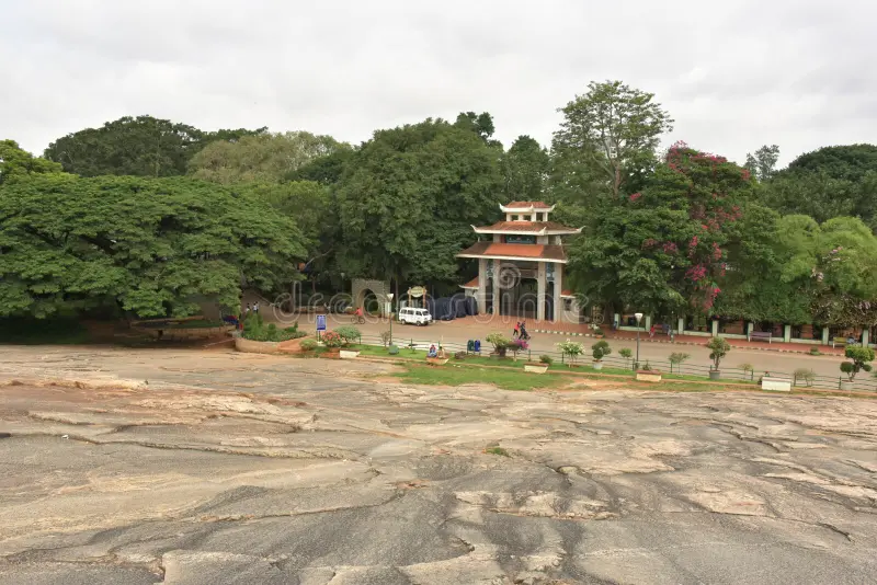 ലാൽബാഗിലെ ഇരട്ടത്തുരങ്ക റോഡ് നിർമ്മാണം; മരങ്ങൾ മുറിക്കില്ലെന്ന് കർണാടക സർക്കാർ