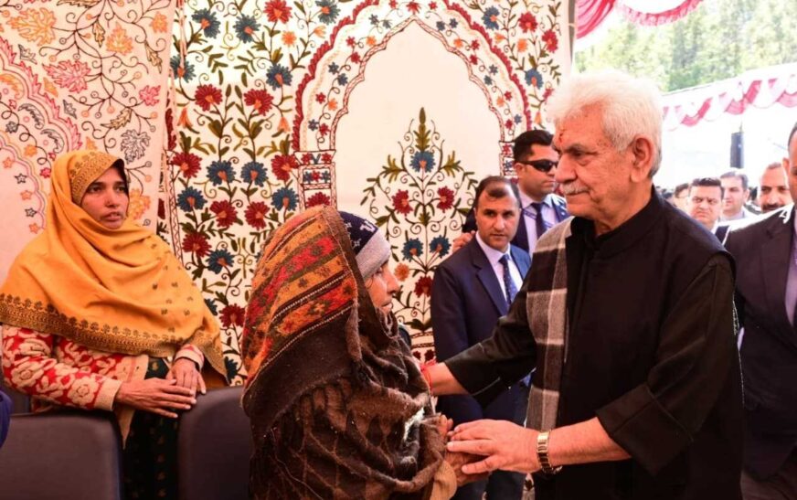 പാക് ആക്രമണത്തിൽ തകർന്ന വീടുകൾ എച്ച്ആർഡിഎസ് പുനർനിർമ്മിക്കും