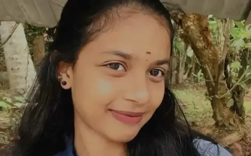 പ​ത്താം ക്ലാ​സ് വി​ദ്യാ​ർ​ഥി​നി​ ജീ​വ​നൊ​ടു​ക്കി​യ നി​ല​യി​ല്‍