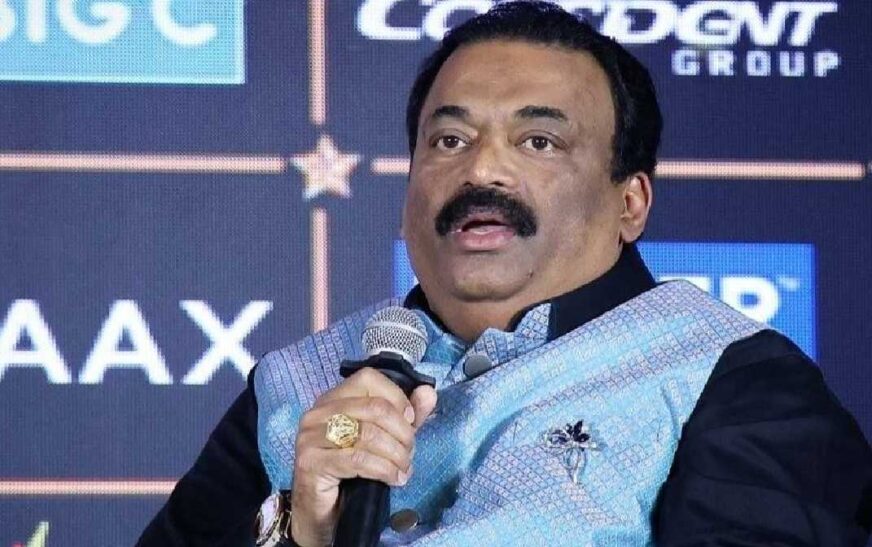 കോൺഫിഡന്‍റ് ഗ്രൂപ്പ് ഉടമ സി.ജെ. റോയ് മരിച്ച നിലയിൽ