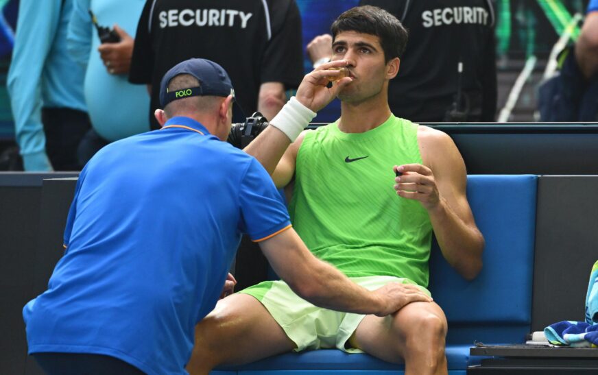 സ്വ​രേ​വി​നെ പ​രാ​ജ​യ​പ്പെ​ടു​ത്തി അ​ൽ​ക്ക​രാ​സ് ഓ​സ്‌​ട്രേ​ലി​യ​ൻ ഓ​പ്പ​ൺ ഫൈ​ന​ലി​ൽ