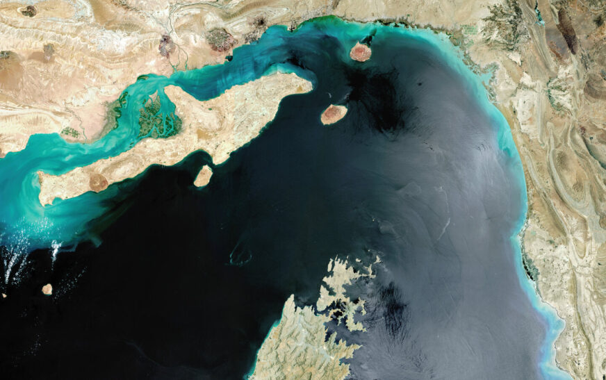 ഹോ​ർ​മു​സ് ക​ട​ലി​ടു​ക്ക് വ​ഴി​യു​ള്ള ഗ​താ​ഗ​തം നി​രോ​ധി​ച്ച് ഇ​റാ​ൻ; ഇന്ത്യക്ക് തിരിച്ചടിയായേക്കും