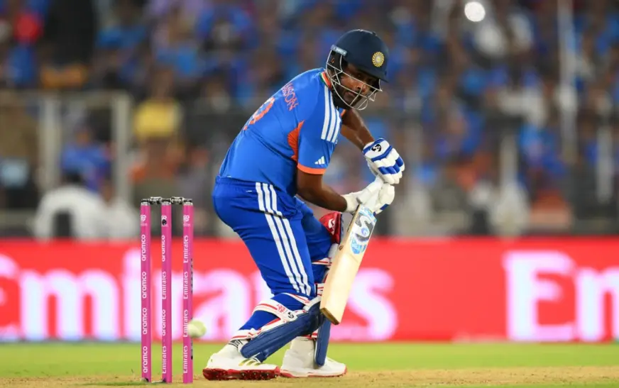 ടി20 ​ലോ​ക​ക​പ്പ് ക​ലാ​ശ​പ്പോ​രി​ൽ ഇന്ത്യക്ക് കൂ​റ്റ​ൻ സ്കോ​ർ