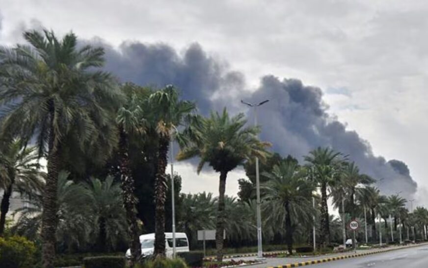 ഇറാൻ മിസൈൽ ആക്രമണം; അബുദാബിയിൽ ഇന്ത്യക്കാരനടക്കം രണ്ടു പേർ മരിച്ചു
