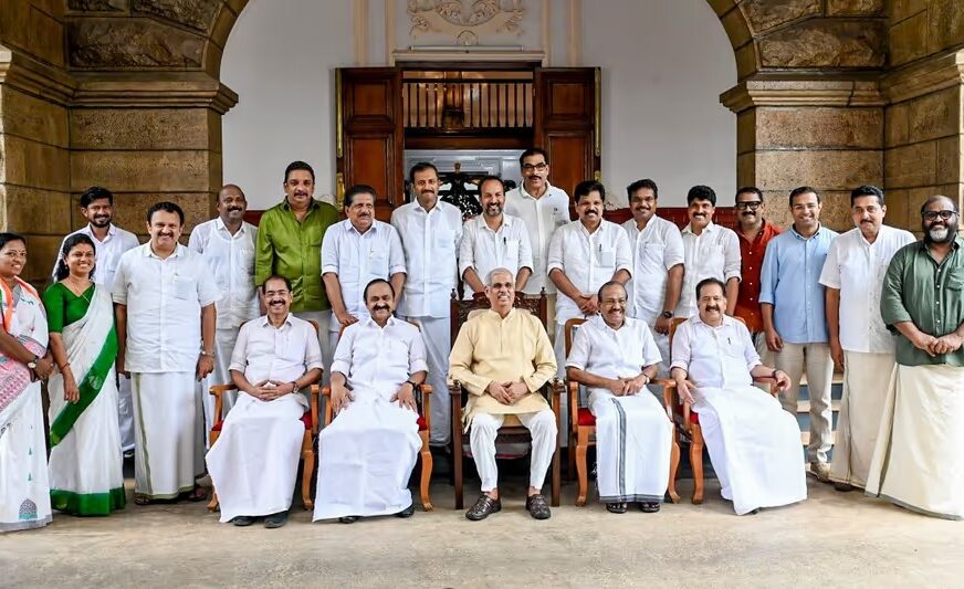 കോഴിക്കോട്ട് അനിൽ കുമാറും മലപ്പുറത്ത് പികെ ബഷീറും; ജില്ലകളുടെ ചുമതല മന്ത്രിമാർക്ക് വിഭജിച്ച് നൽകി വിഡി സതീശൻ സർക്കാർ