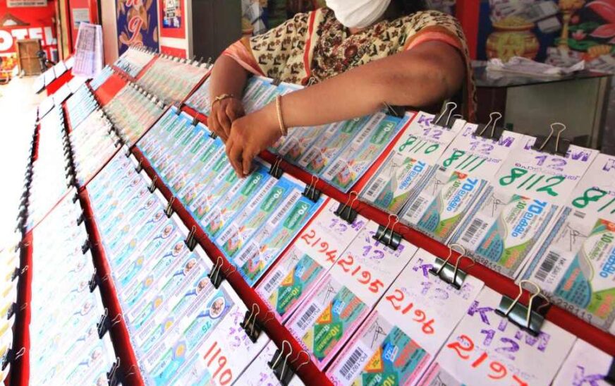 ഓണത്തിന് ലോട്ടറി തൊഴിലാളികൾക്ക് കൂടുതൽ ആശ്വാസം; ഉത്സവ ബത്ത ₹1,000 വർധിപ്പിച്ചു