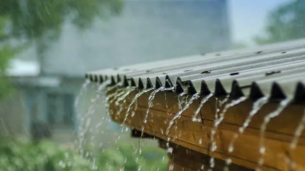 കേരളത്തിൽ നാളെയും ശക്തമായ മഴയ്ക്ക് സാദ്ധ്യതയെന്ന് കേന്ദ്ര കാലാവസ്ഥാ വകുപ്പ്