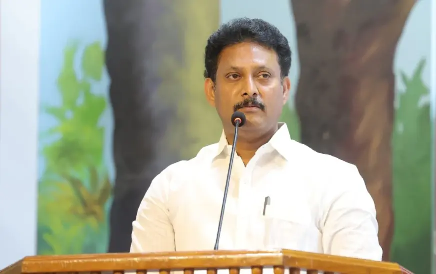 100 കോടിയുടെ കോഴക്കേസ്; മുൻ വിദ്യാഭ്യാസ മന്ത്രി അൻപിൽ മഹേഷിൻ്റെ വീടുകളിൽ റെയ്ഡ്